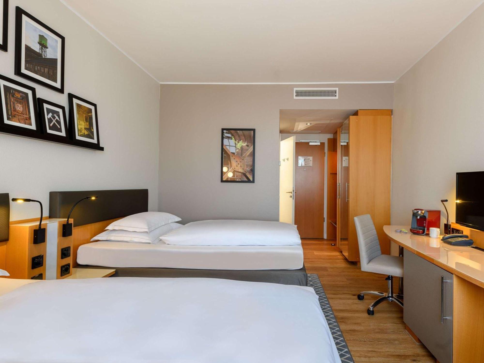 เมอร์เคียว โฮเต็ล โบชัม ซิตี Hotel โบคุห์ม ภายนอก รูปภาพ