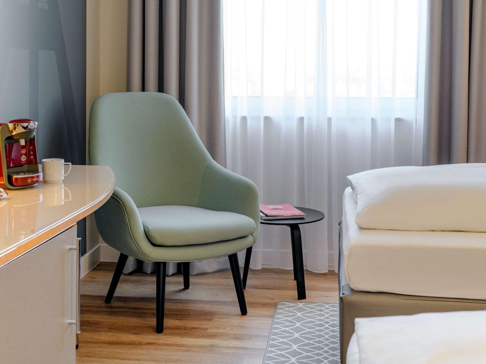 เมอร์เคียว โฮเต็ล โบชัม ซิตี Hotel โบคุห์ม ภายนอก รูปภาพ